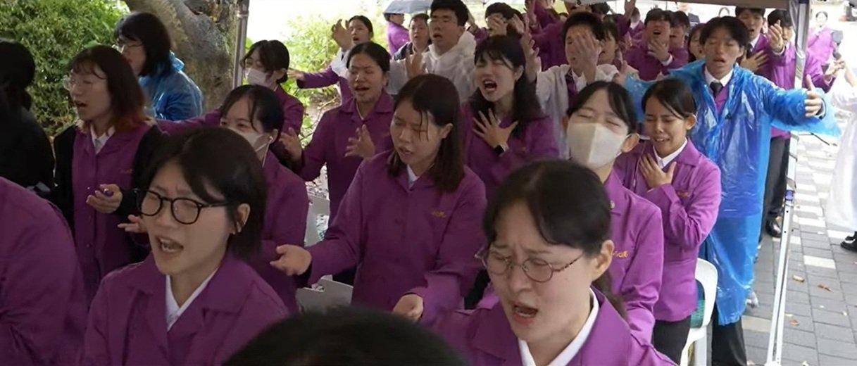 Prayer vigil for Mother Han